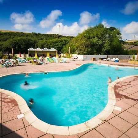 Newquay Bay Porth Caravan Hotel Exterior foto
